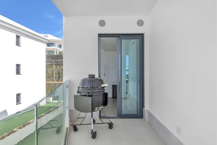 Image No.14-3 Bed Apartment for sale