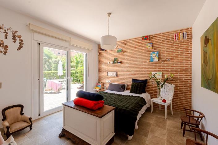 Image No.12-4 Bed Villa / Detached for sale