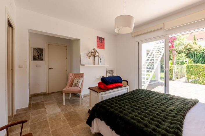 Image No.15-4 Bed Villa / Detached for sale