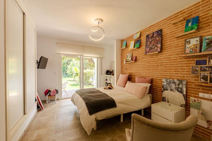 Image No.16-4 Bed Villa / Detached for sale