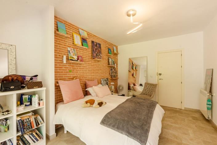 Image No.17-4 Bed Villa / Detached for sale