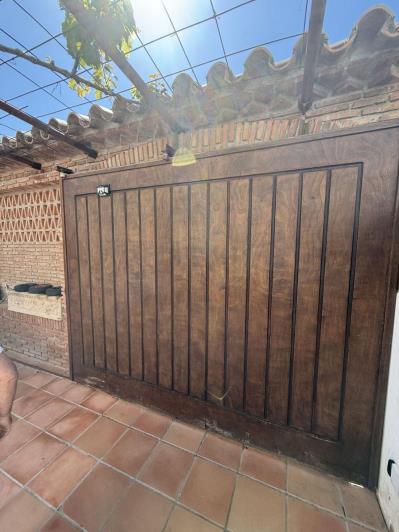 Image No.22-4 Bed Townhouse for sale