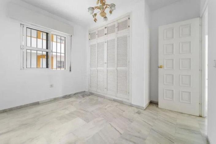 Image No.16-3 Bed Apartment for sale