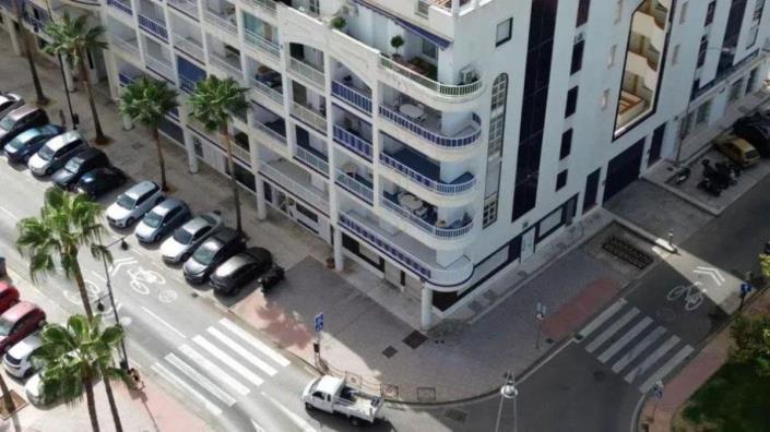 Image No.21-3 Bed Apartment for sale