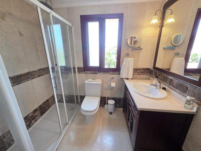 Image No.35-5 Bed Townhouse for sale