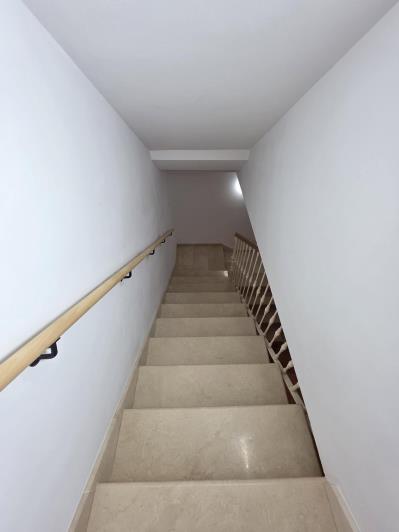 Image No.37-5 Bed Townhouse for sale