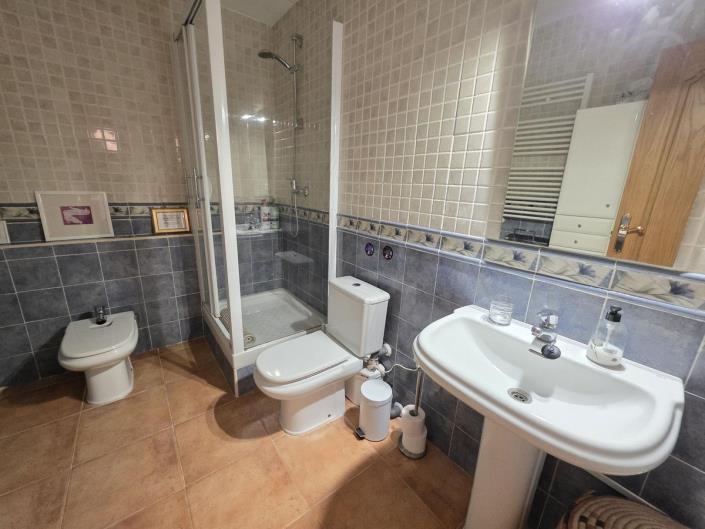 Image No.46-5 Bed Townhouse for sale