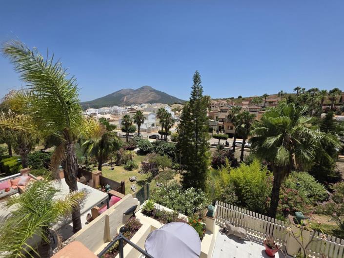 Image No.56-5 Bed Townhouse for sale