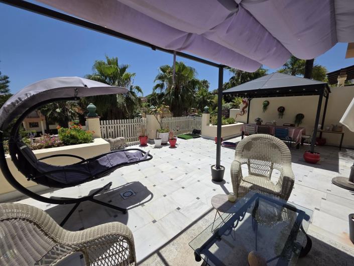 Image No.17-5 Bed Townhouse for sale