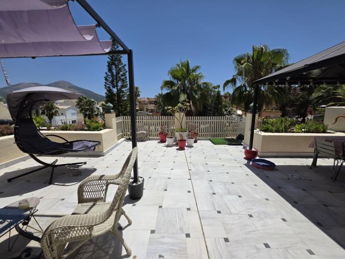 Image No.19-5 Bed Townhouse for sale