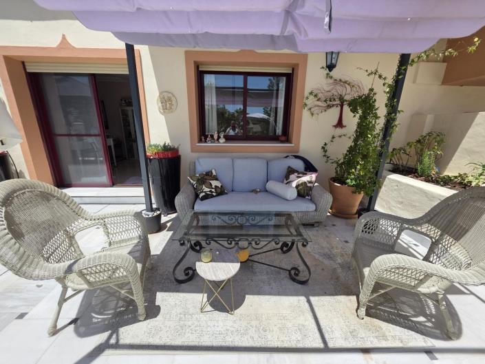 Image No.18-5 Bed Townhouse for sale