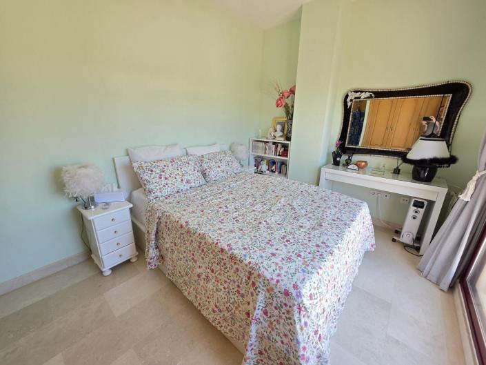 Image No.25-5 Bed Townhouse for sale