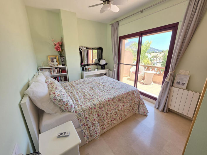 Image No.27-5 Bed Townhouse for sale