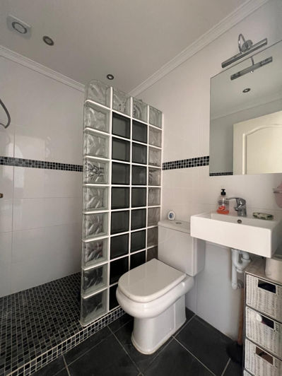 Image No.23-2 Bed Apartment for sale