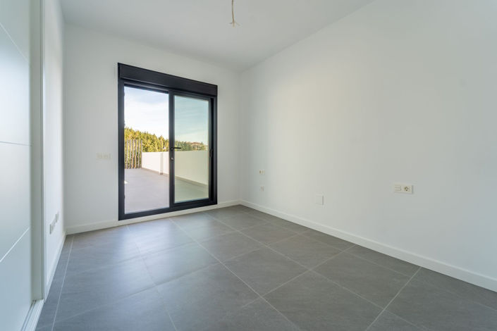 Image No.22-2 Bed Apartment for sale