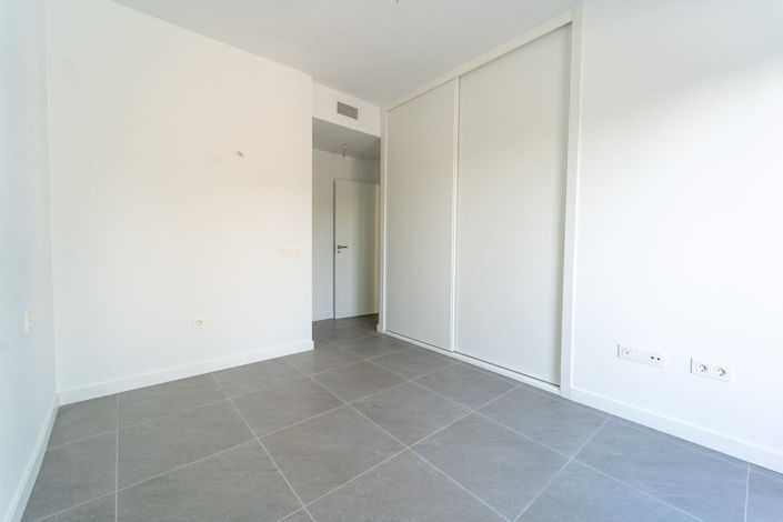 Image No.26-2 Bed Apartment for sale