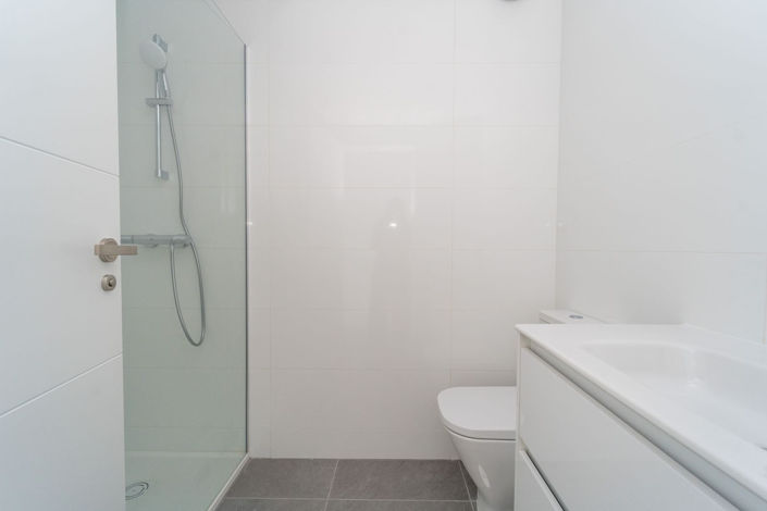 Image No.37-2 Bed Apartment for sale