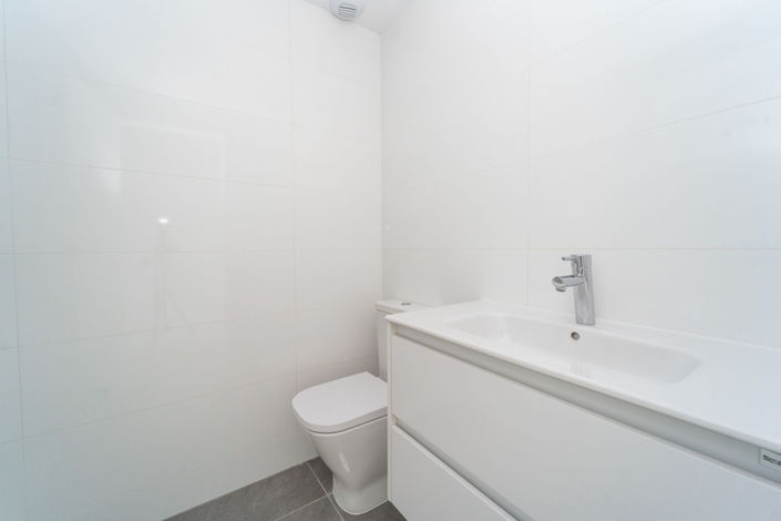 Image No.38-2 Bed Apartment for sale