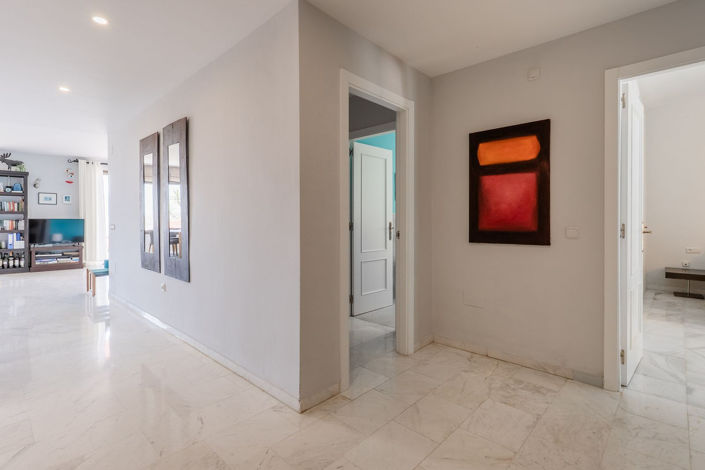 Image No.28-2 Bed Apartment for sale