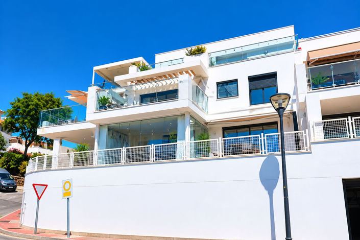 Image No.14-3 Bed Apartment for sale