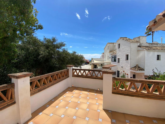 Image No.9-4 Bed Semi-Detached for sale