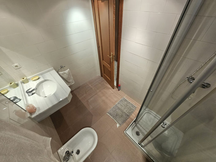 Image No.13-3 Bed Apartment for sale