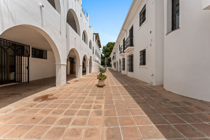 Image No.27-2 Bed Apartment for sale