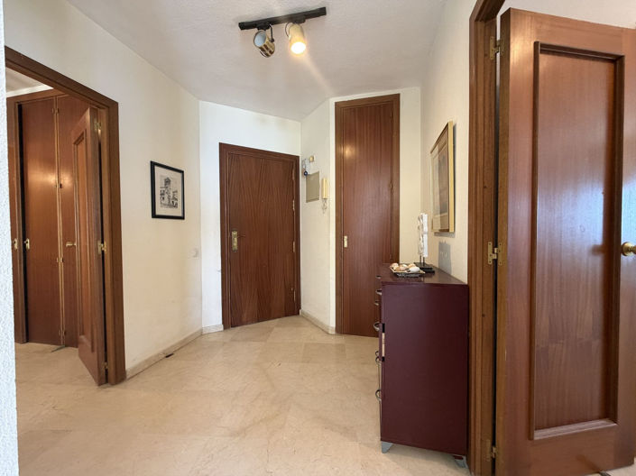 Image No.20-2 Bed Apartment for sale