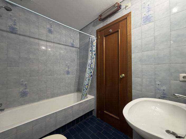 Image No.25-2 Bed Apartment for sale