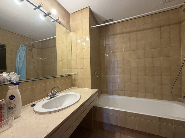 Image No.36-2 Bed Apartment for sale