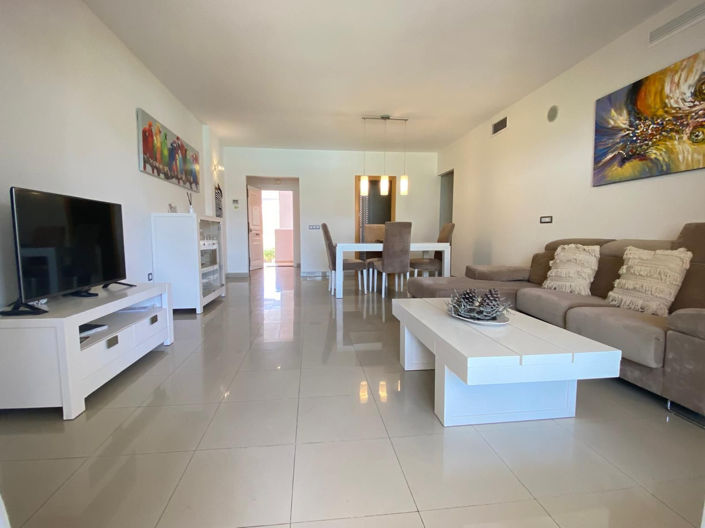 Image No.8-Appartement de 2 chambres à vendre à Estepona