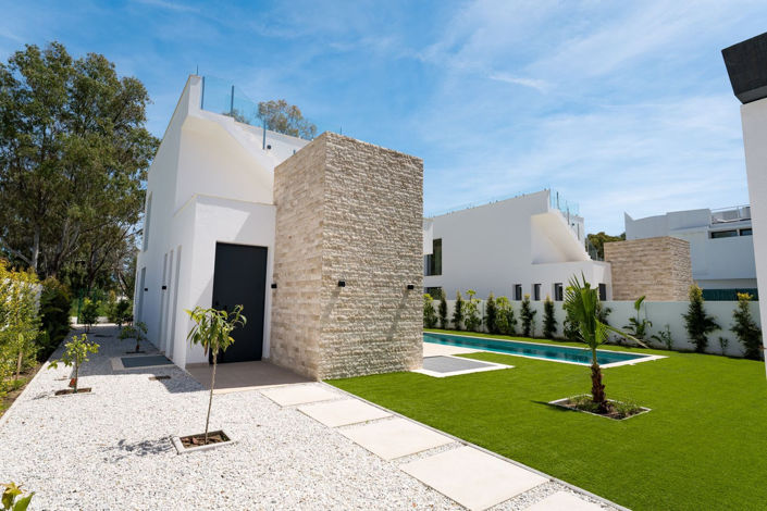 Image No.17-5 Bed Villa for sale
