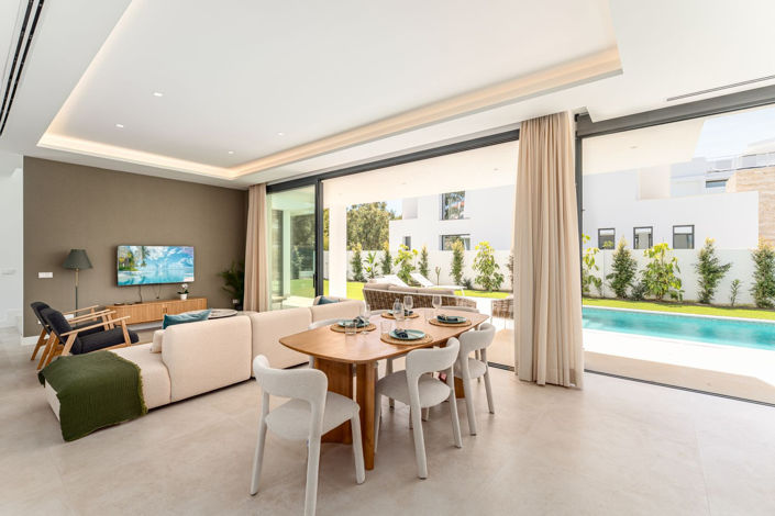 Image No.3-5 Bed Villa for sale