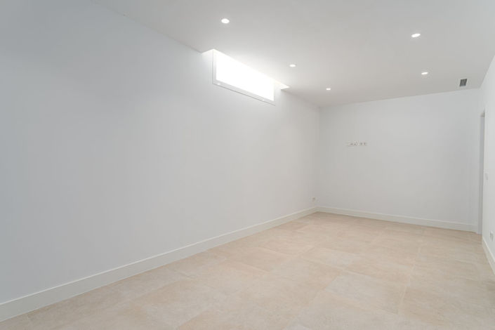 Image No.7-5 Bed Villa for sale