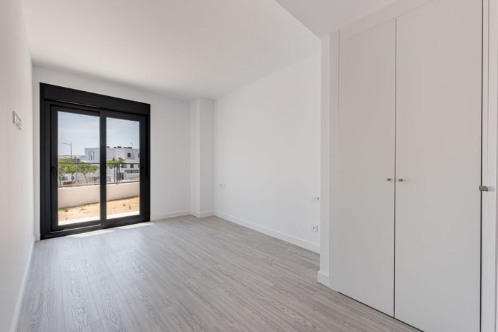 Image No.10-2 Bed Apartment for sale