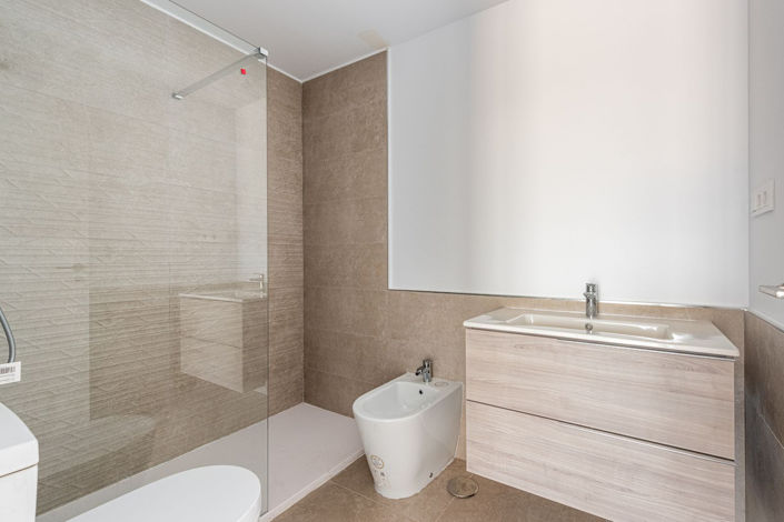 Image No.13-2 Bed Apartment for sale