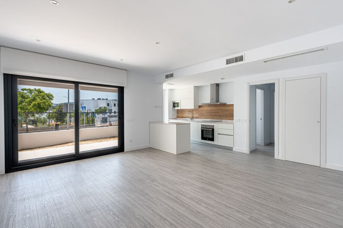 Image No.4-2 Bed Apartment for sale