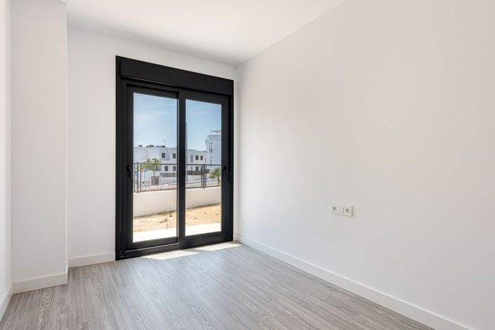 Image No.9-2 Bed Apartment for sale
