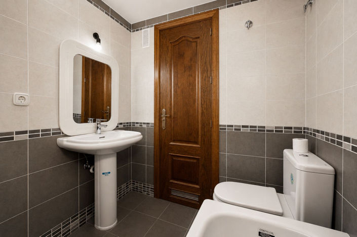 Image No.19-2 Bed Apartment for sale
