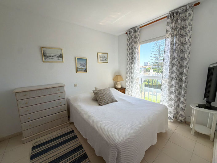Image No.16-2 Bed Townhouse for sale