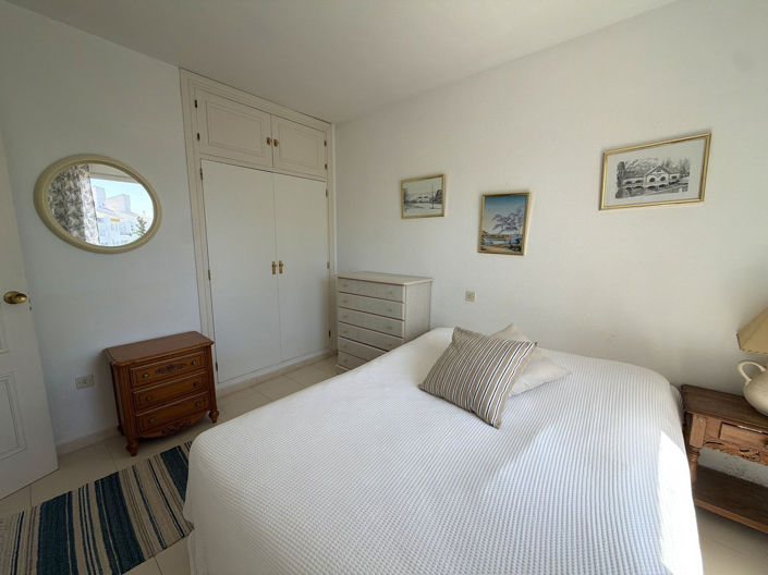 Image No.17-2 Bed Townhouse for sale
