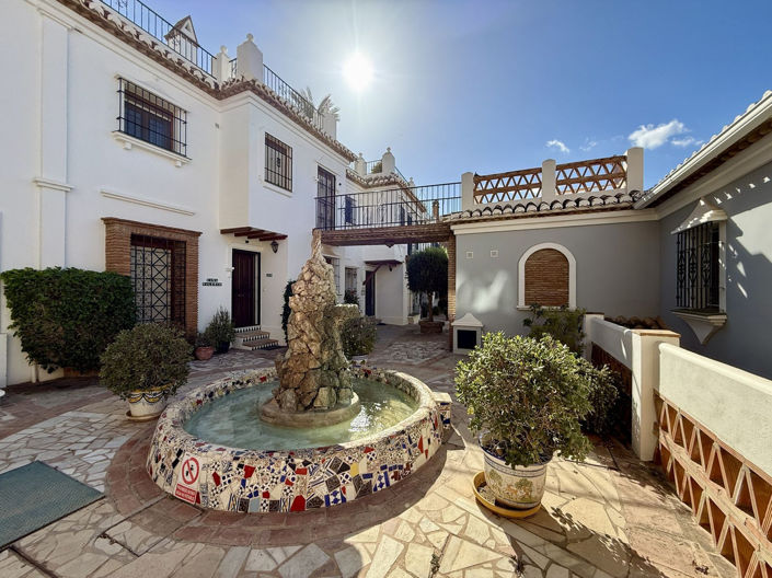 Image No.32-2 Bed Townhouse for sale