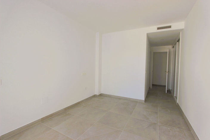 Image No.14-3 Bed Apartment for sale