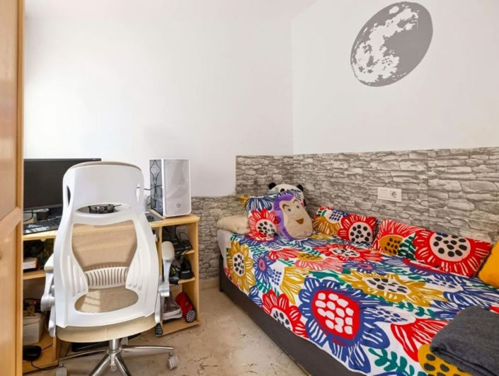 Image No.20-3 Bed Apartment for sale