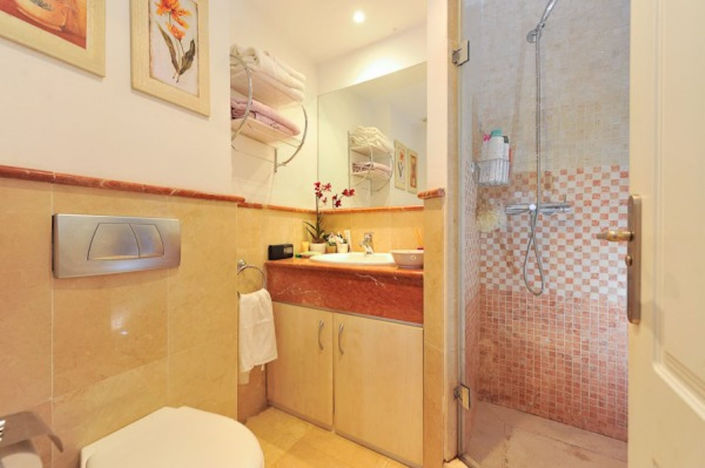 Image No.17-2 Bed Apartment for sale