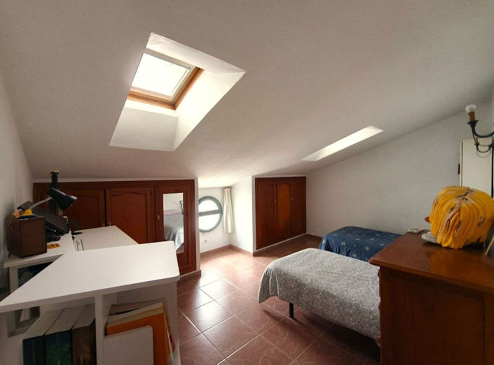 Image No.11-3 Bed Apartment for sale