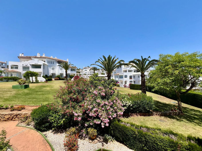 Image No.21-Appartement de 2 chambres à vendre à Elviria