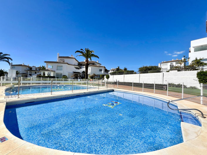 Image No.32-Appartement de 2 chambres à vendre à Elviria