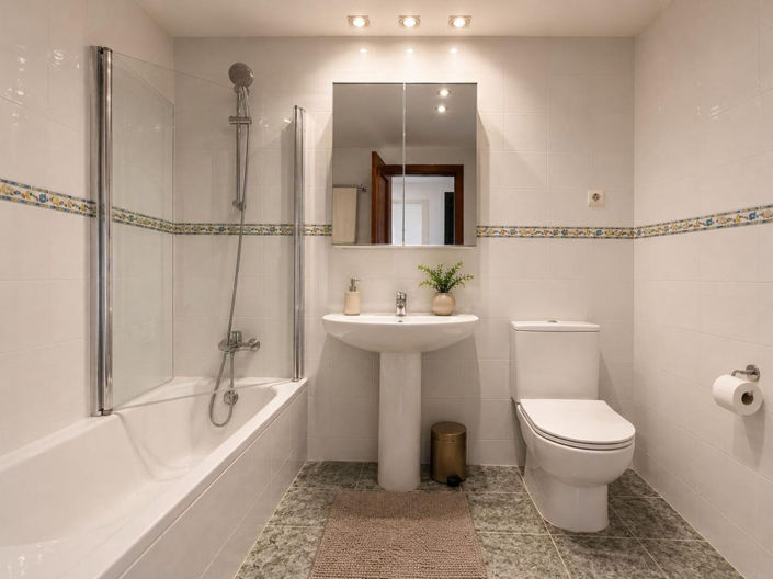 Image No.8-2 Bed Apartment for sale