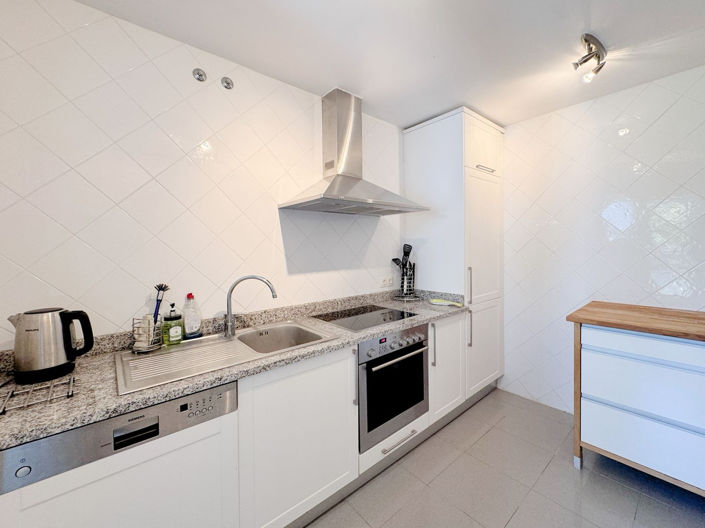 Image No.22-4 Bed Apartment for sale